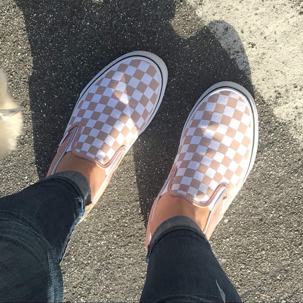 Checkered Vans in Mahogany Rose